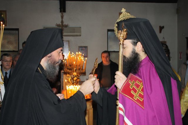 2012bpdemetriusenthronement025